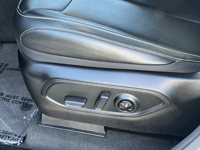 Certified 2024 Jeep Grand Cherokee L Limited AWD/4WD image 31