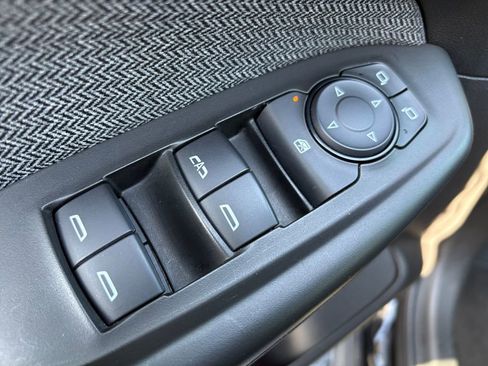 Used 2025 Chevrolet TrailBlazer LT image 11