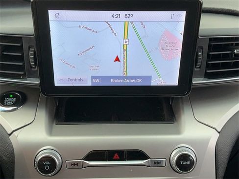 Used 2021 Ford Explorer XLT w/ Equipment Group 202A image 23