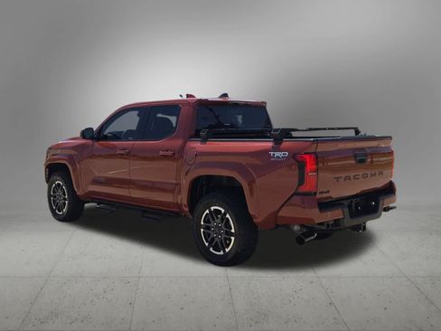 Used 2025 Toyota Tacoma TRD Sport AWD/4WD image 4