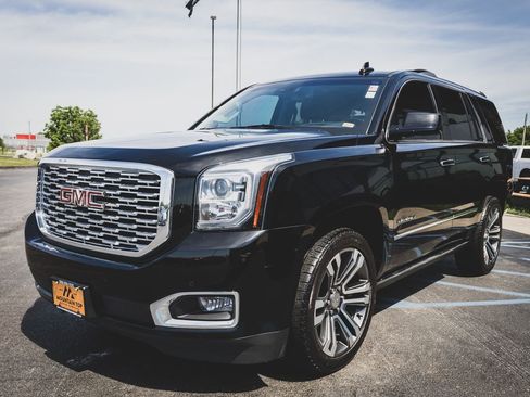 Used 2019 GMC Yukon Denali w/ Denali Ultimate Package AWD/4WD image 23