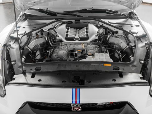 Used 2009 Nissan GT-R Premium image 55