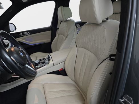Used 2023 BMW X7 M60i w/ Executive Package image 18