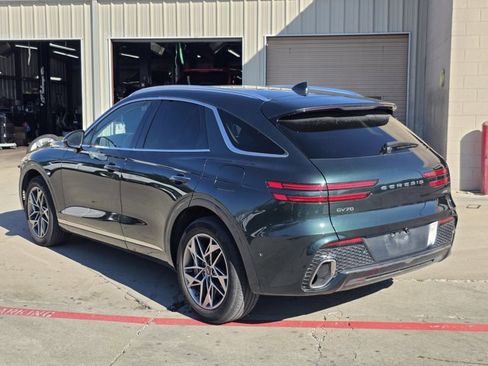 Used 2023 Genesis GV70 2.5T w/ Advanced Package image 7