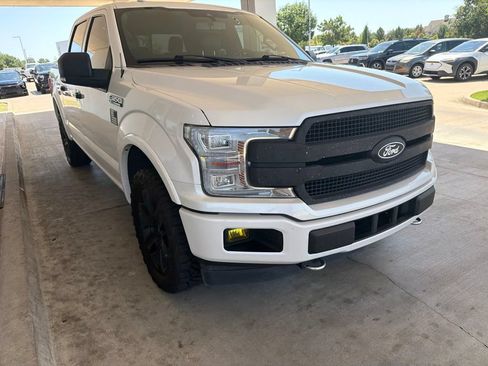 Used 2018 Ford F150 Platinum w/ Equipment Group 701A Luxury AWD/4WD image 3