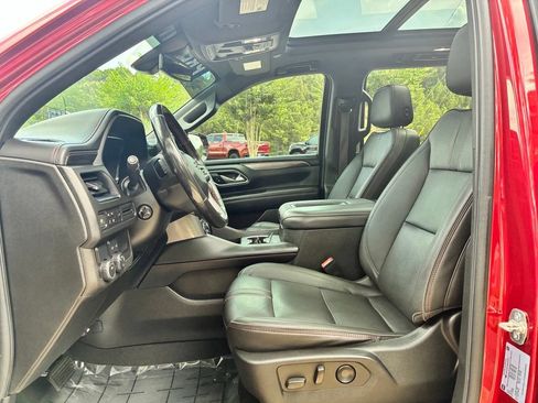 Used 2022 Chevrolet Suburban RST w/ Sport Performance Package RWD image 24