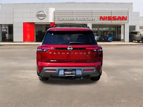 New 2026 Nissan Pathfinder SL w/ SL Premium Package FWD image 4