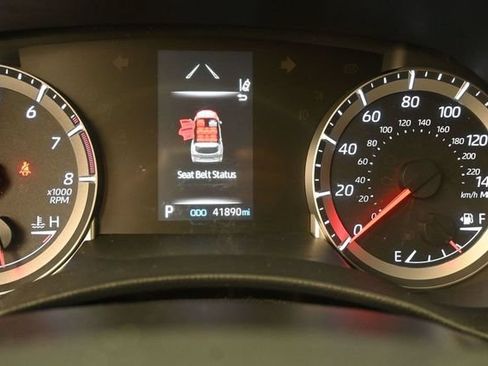 Used 2022 Toyota Highlander LE AWD/4WD image 28