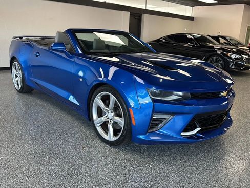 Used 2018 Chevrolet Camaro SS RWD image 40