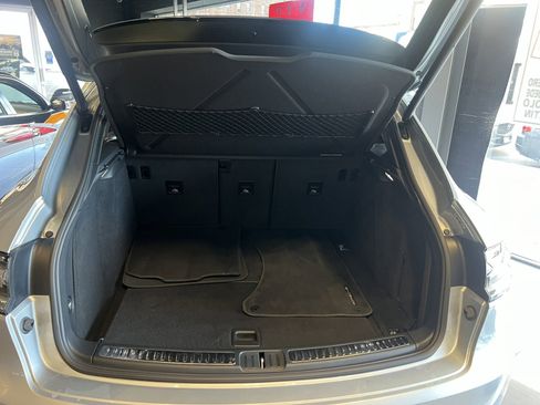 Used 2020 Porsche Macan image 11