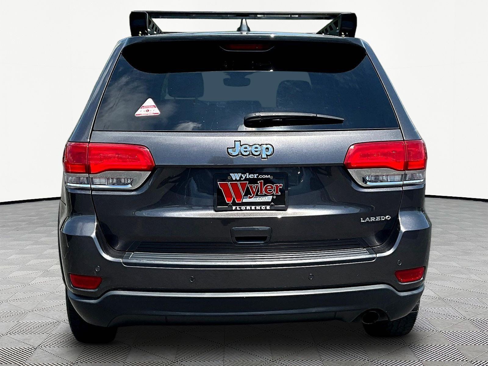 Used 2019 Jeep Grand Cherokee Laredo w/ Laredo X Package RWD image 12