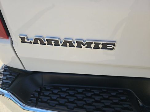 Used 2025 RAM 1500 Laramie AWD/4WD image 21