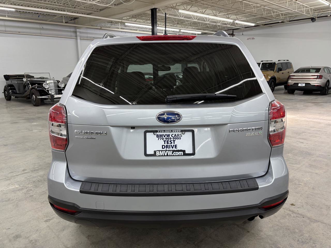 Used 2015 Subaru Forester 2.5i Premium w/ All-Weather Package AWD/4WD image 9