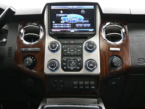 Used 2014 Ford F350 Lariat w/ Lariat Ultimate Package AWD/4WD image 17