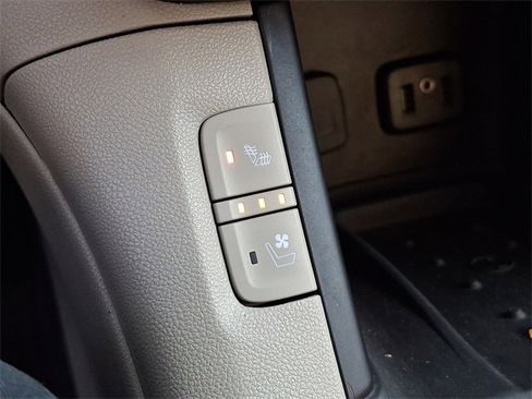 Used 2019 GMC Acadia Denali w/ Technology Package image 25