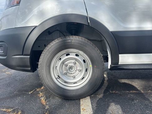 New 2025 Ford Transit 250 148 Medium Roof image 13