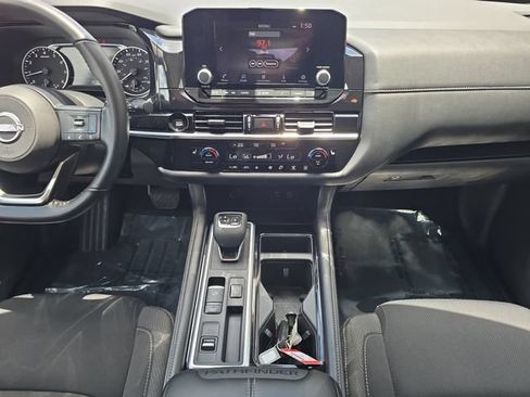 Used 2025 Nissan Pathfinder SV FWD image 13