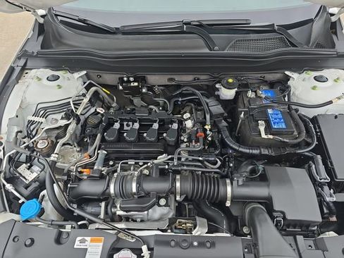 Used 2022 Honda Accord Sport image 29