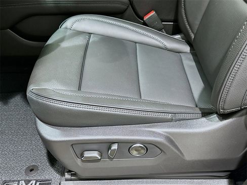 New 2026 GMC Yukon Denali w/ Denali Reserve Package image 20