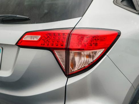 Used 2016 Honda HR-V EX image 12