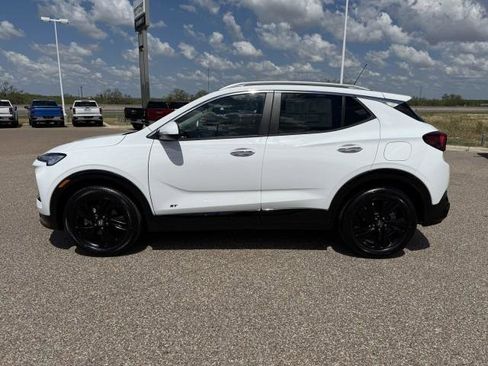 New 2026 Buick Encore GX Sport Touring image 5