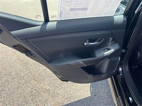 New 2025 Nissan Sentra SR w/ SR Premium Package image 18