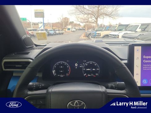 Used 2024 Toyota Tacoma TRD Sport image 10