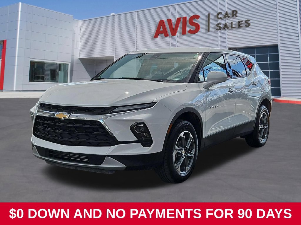 Used 2025 Chevrolet Blazer LT FWD image 1