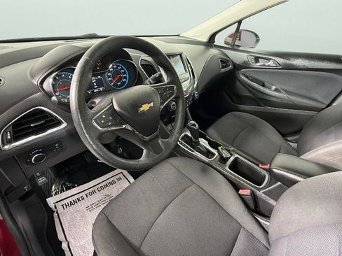 Certified 2017 Chevrolet Cruze LT w/ Convenience Package FWD image 18