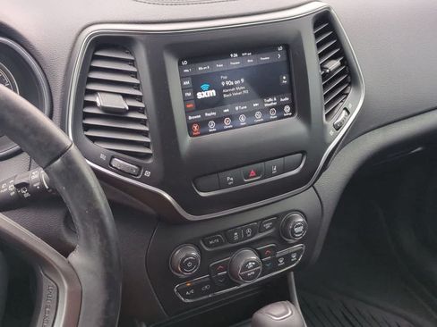 Used 2020 Jeep Cherokee Latitude Lux w/ Comfort/Convenience Group AWD/4WD image 26