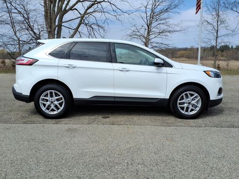 Used 2023 Ford Edge SEL w/ Convenience Package image 9