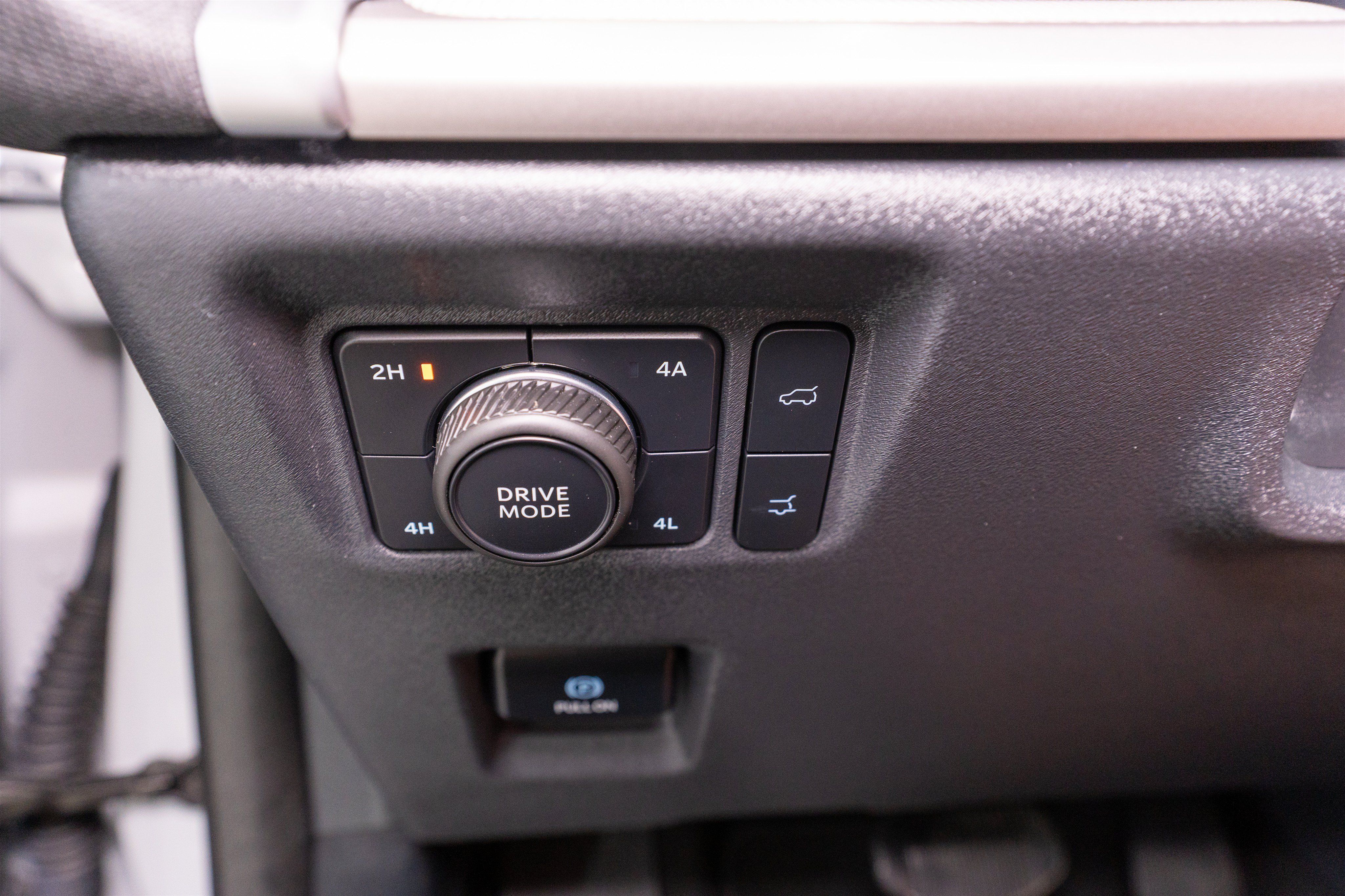 Used 2025 Ford Expedition Active AWD/4WD image 31