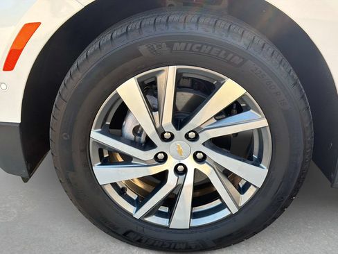 Used 2024 Chevrolet Equinox Premier AWD/4WD image 12