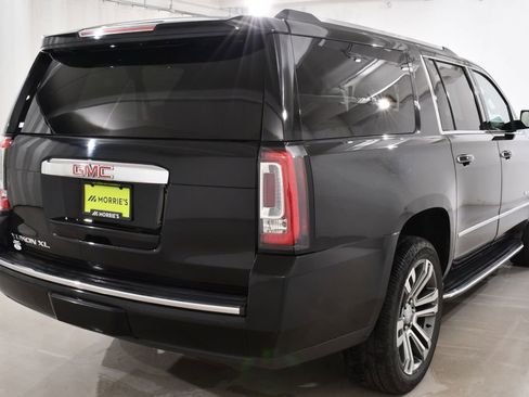 Used 2017 GMC Yukon XL Denali w/ Open Road Package AWD/4WD image 12