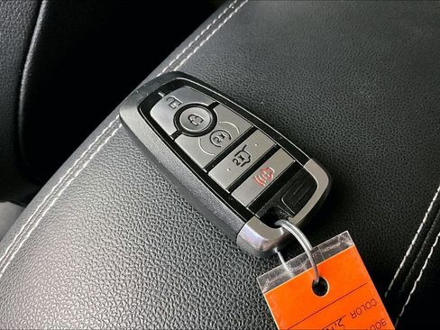 Used 2020 Ford Escape SEL image 13