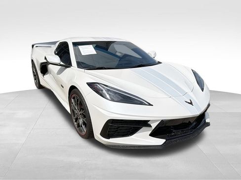 Used 2023 Chevrolet Corvette Stingray Premium Conv w/ Z51 Performance Package RWD image 2