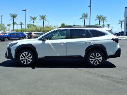 Used 2025 Subaru Outback Premium AWD/4WD image 4