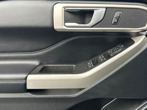 Certified 2021 Ford Explorer XLT w/ Class III Trailer Tow Package image 12