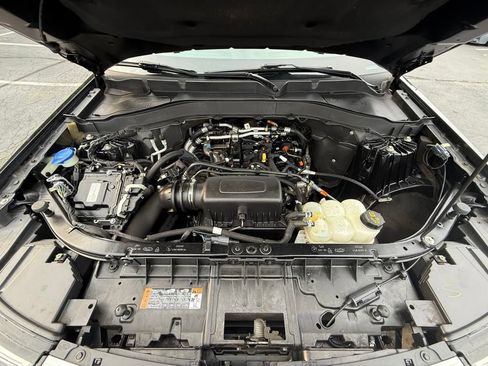 Used 2022 Ford Explorer XLT w/ Equipment Group 202A image 11