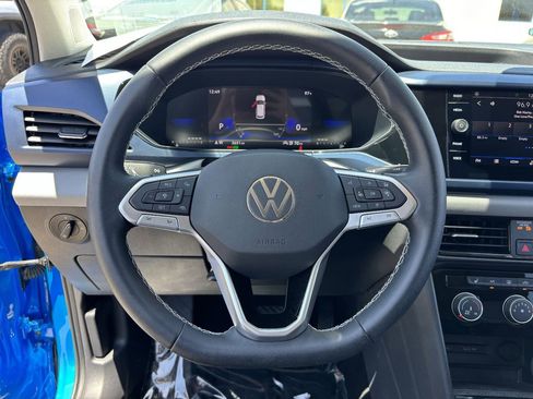 Used 2023 Volkswagen Taos SE w/ Black Wheel Package FWD image 24