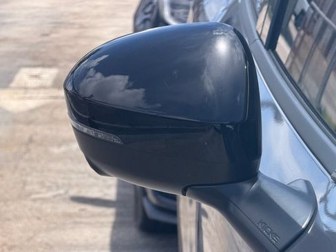Used 2025 Nissan Kicks SR FWD image 21