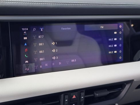 New 2026 Porsche Macan Electric image 17