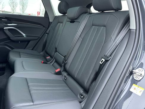 New 2025 Audi Q5 Premium Plus image 17