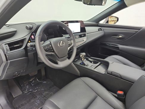 Used 2025 Lexus ES 350 w/ Premium Package FWD image 12