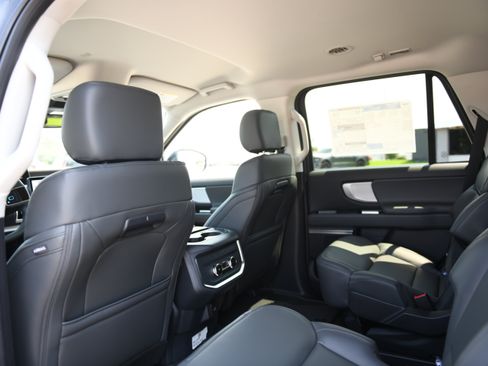 New 2027 Ford Expedition Active RWD image 14