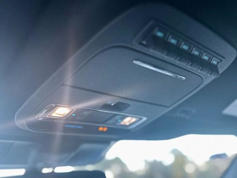 Used 2024 Ford F250 Platinum image 24