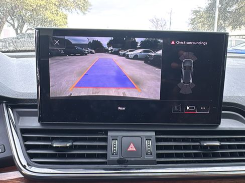 Used 2023 Audi Q5 2.0T Premium w/ Convenience Package image 19