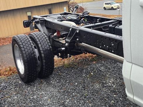 New 2026 Ford F450 Lariat image 5