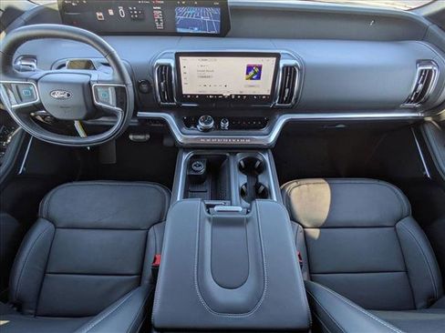 New 2025 Ford Expedition Platinum w/ Stealth Appearance Package image 18