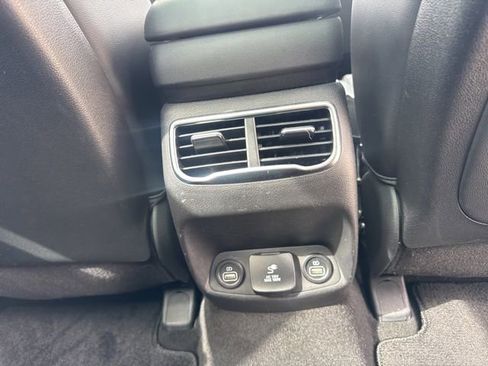 Used 2023 Hyundai Santa Fe Limited image 15